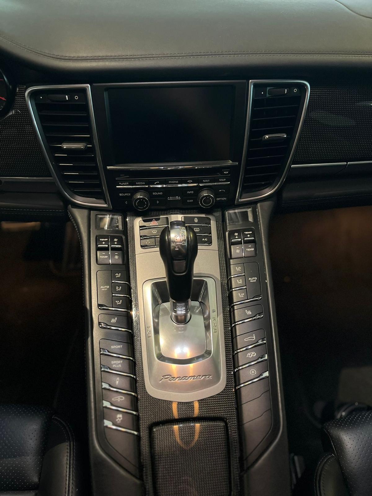 PORSCHE Panamera GTS 4.8 PDK-image-8