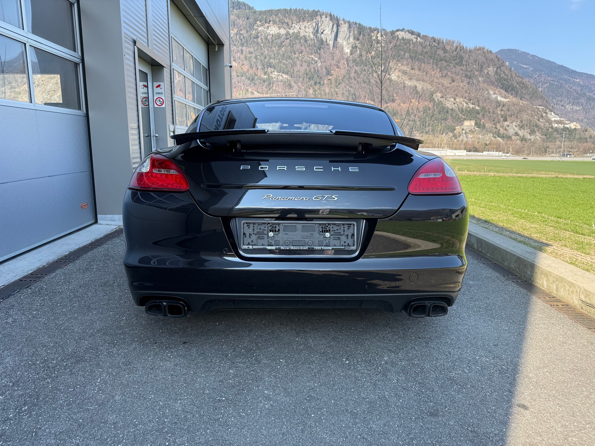 PORSCHE Panamera GTS 4.8 PDK-image-3
