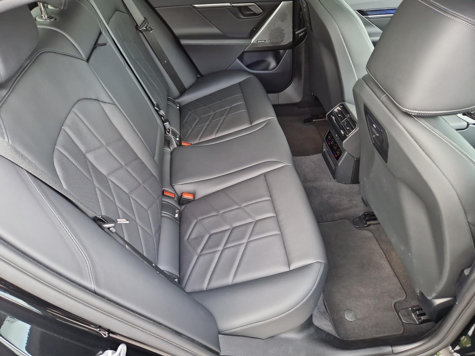 BMW 550e xDrive Limousine M Sport-image-4