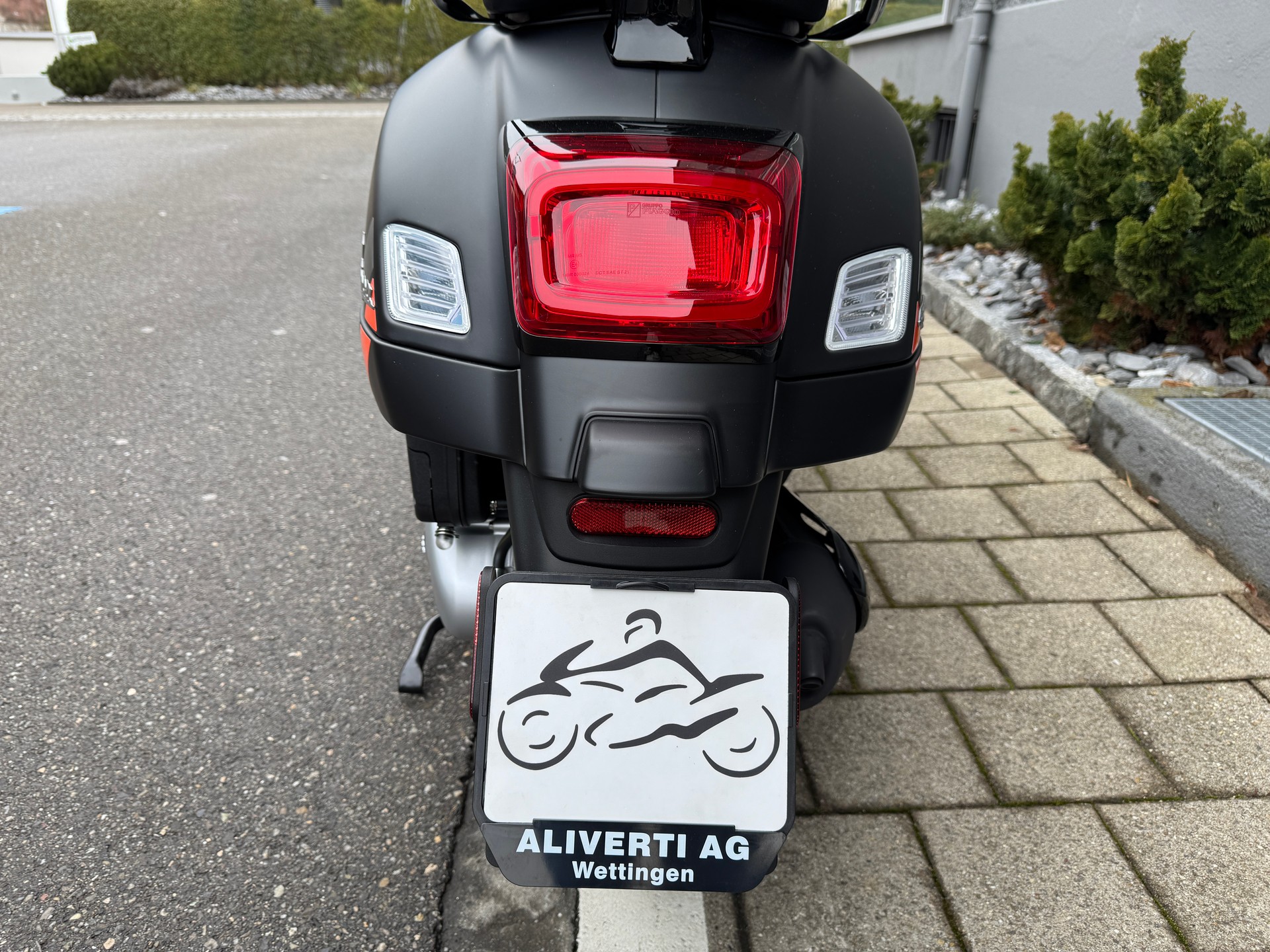 PIAGGIO Vespa GTS 125 Super Sport RST Euro 5+-image-14
