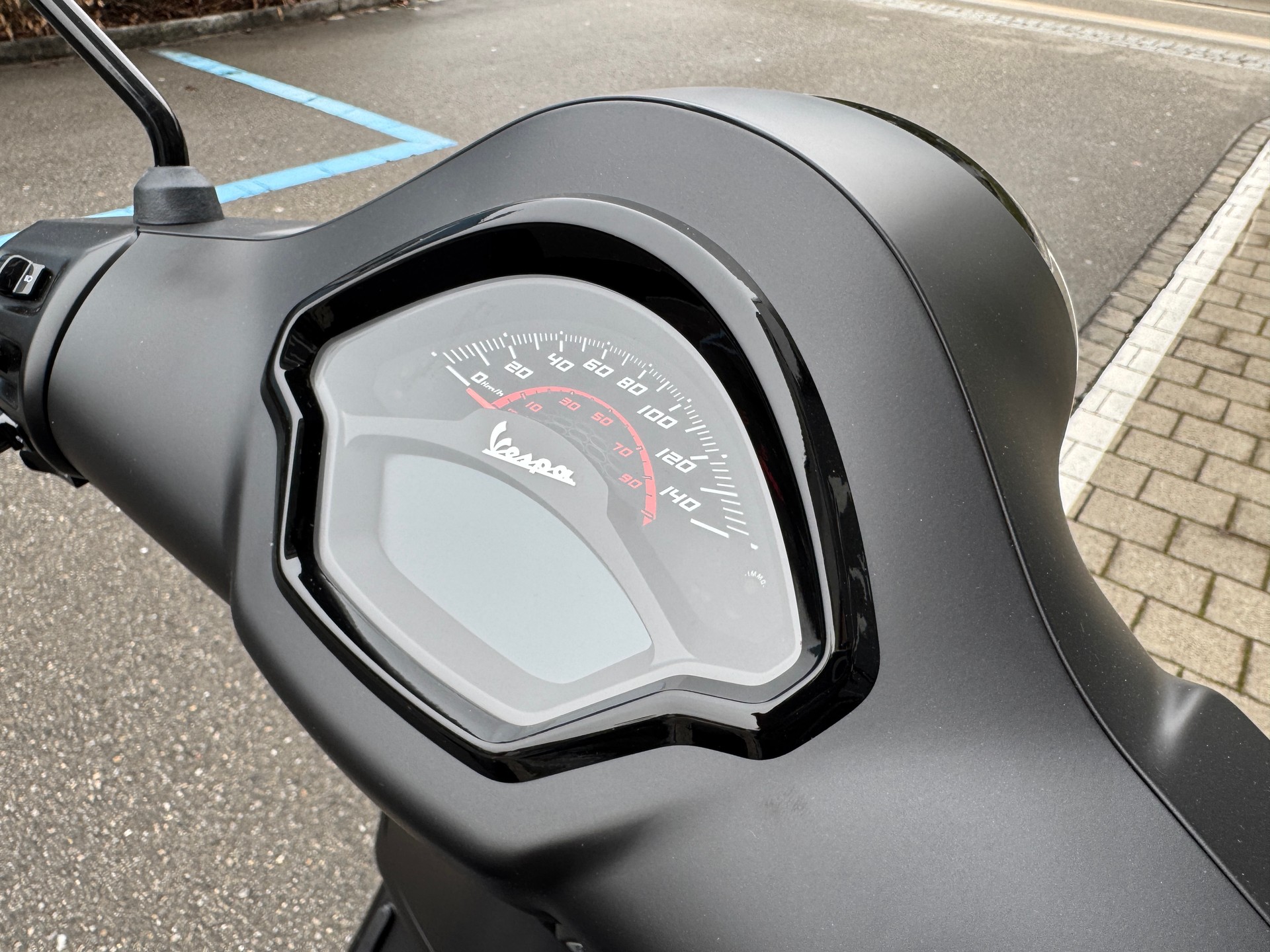 PIAGGIO Vespa GTS 125 Super Sport RST Euro 5+-image-5