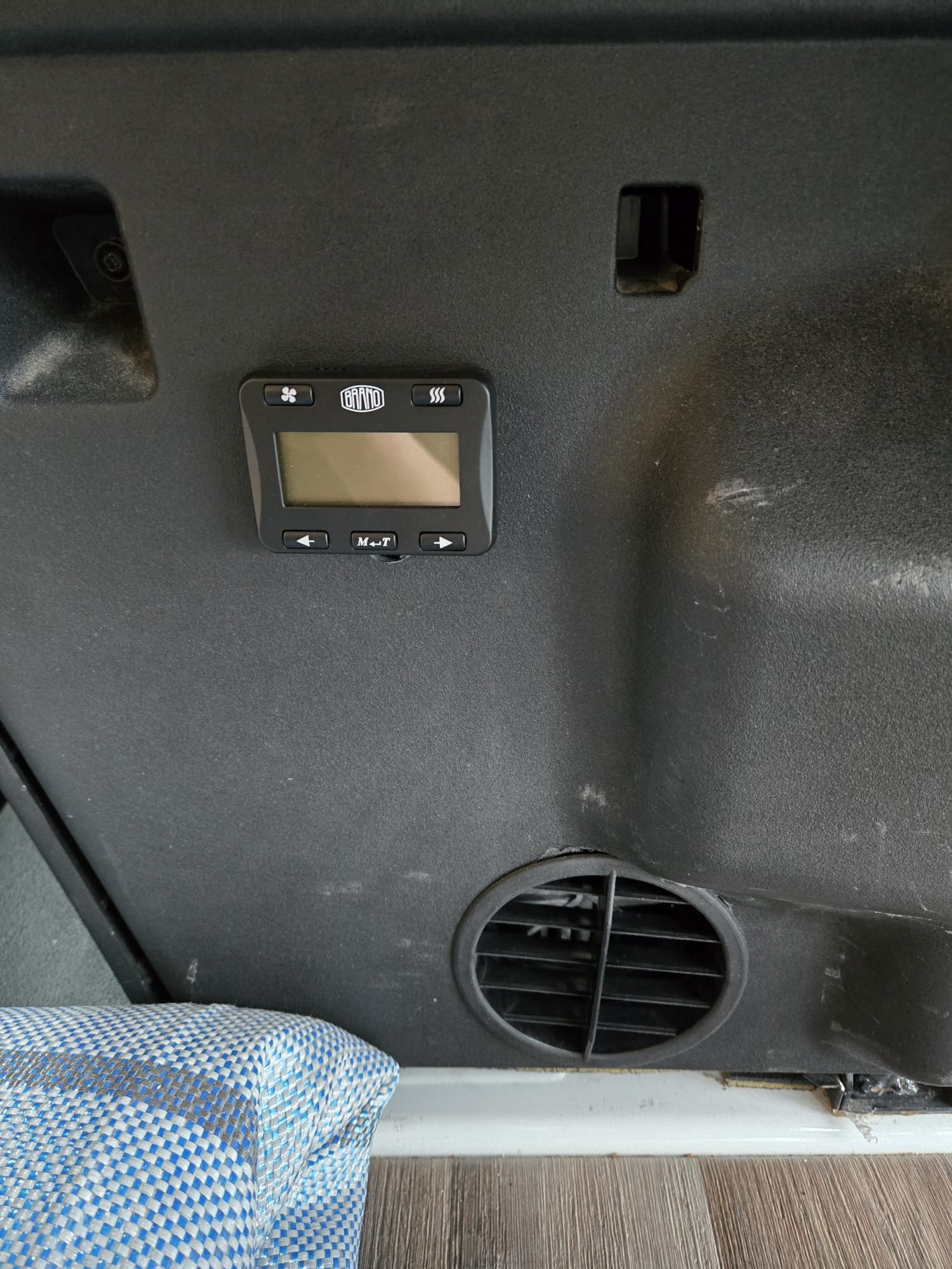 IVECO 35S15-image-9