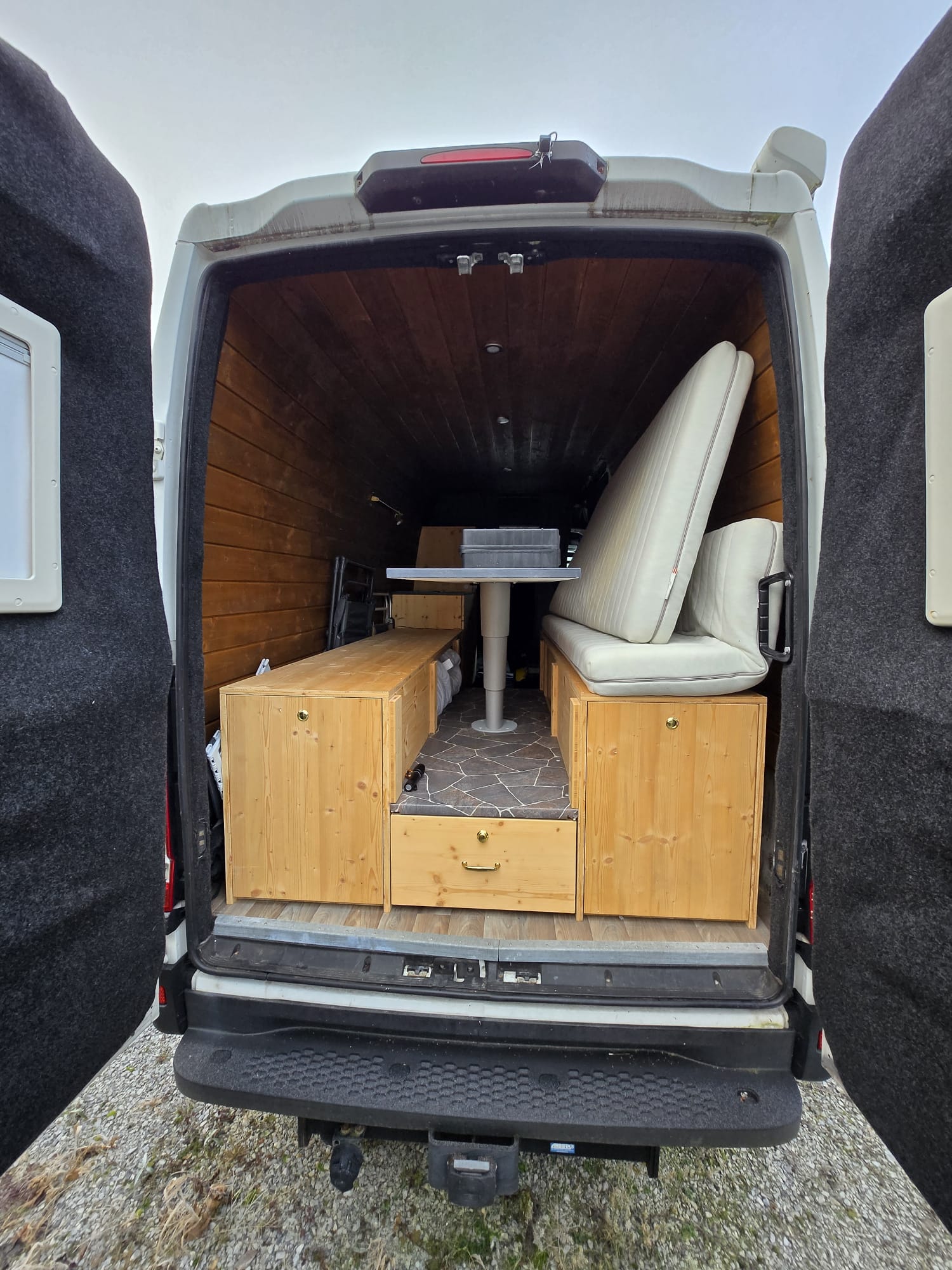 IVECO 35S15-image-7