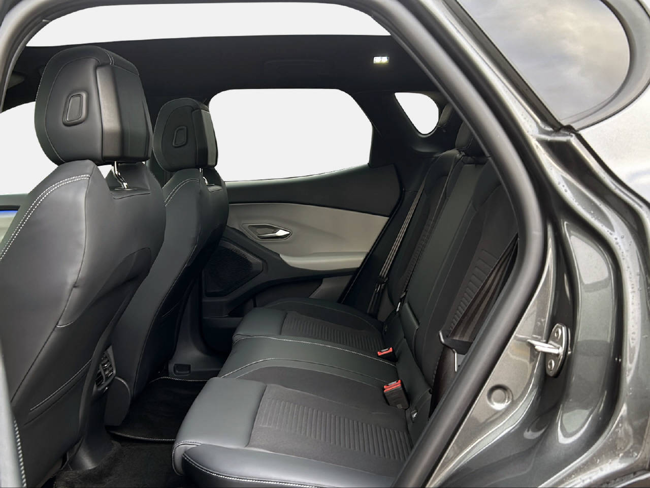 FORD Capri Extended Range Premium-image-12