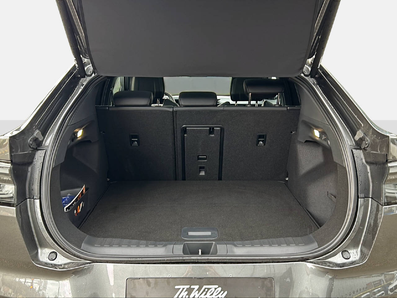 FORD Capri Extended Range Premium-image-4