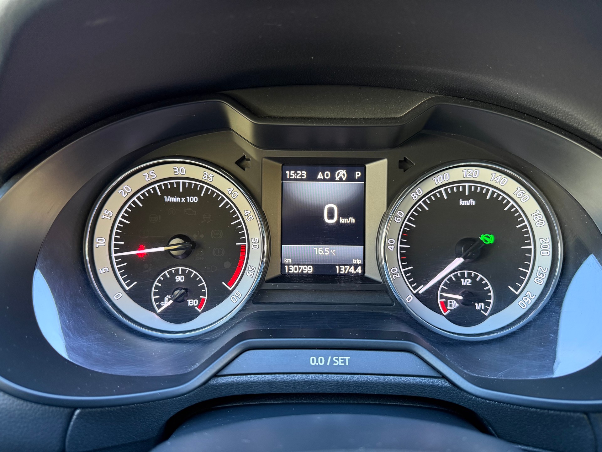SKODA Octavia Combi 2.0 TDI Swiss Line 25 4x4-image-9