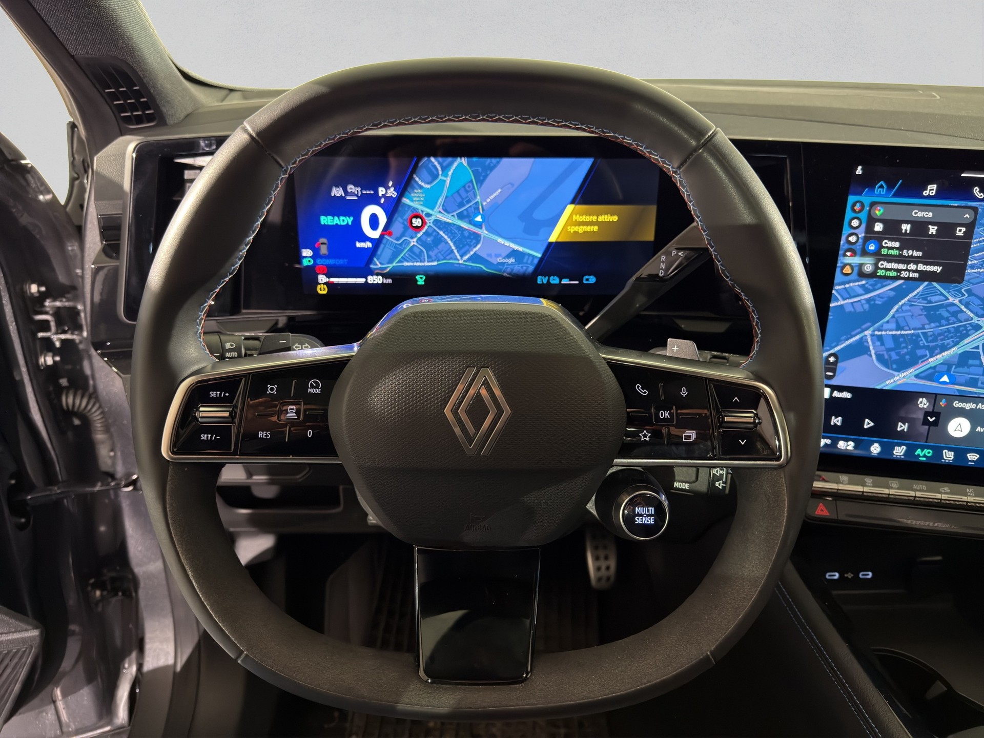 RENAULT Austral 1.2 HEV 200 Iconic Esprit Alpine A-image-9