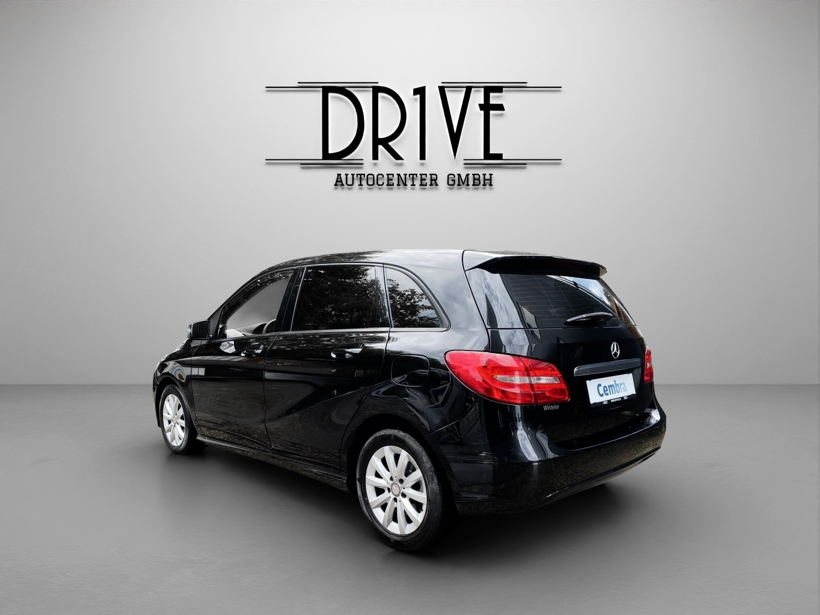 MERCEDES-BENZ B 180 7G-DCT-image-4