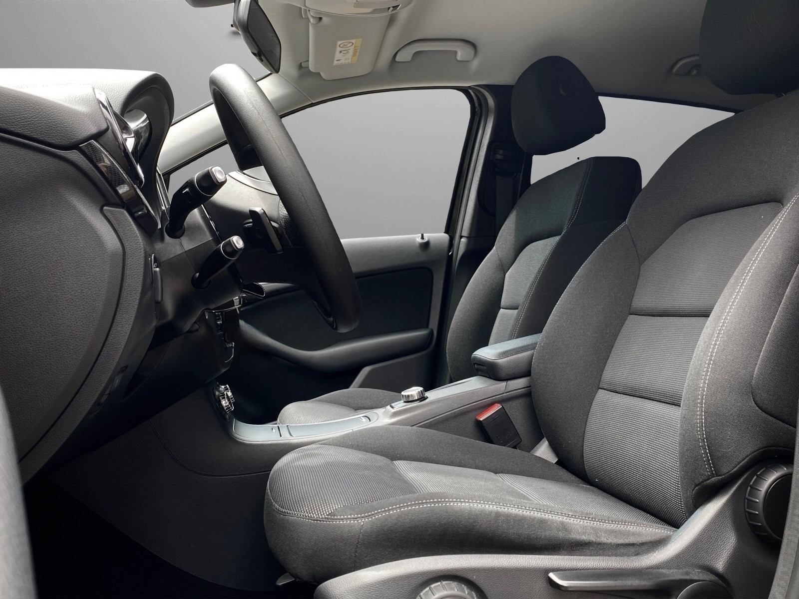 MERCEDES-BENZ B 180 7G-DCT-image-7
