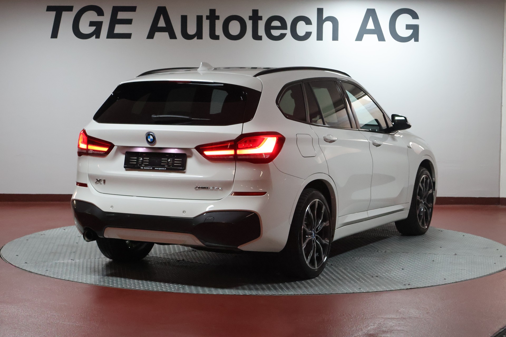 BMW X1 xDrive 25e M Sport Steptronic-image-19