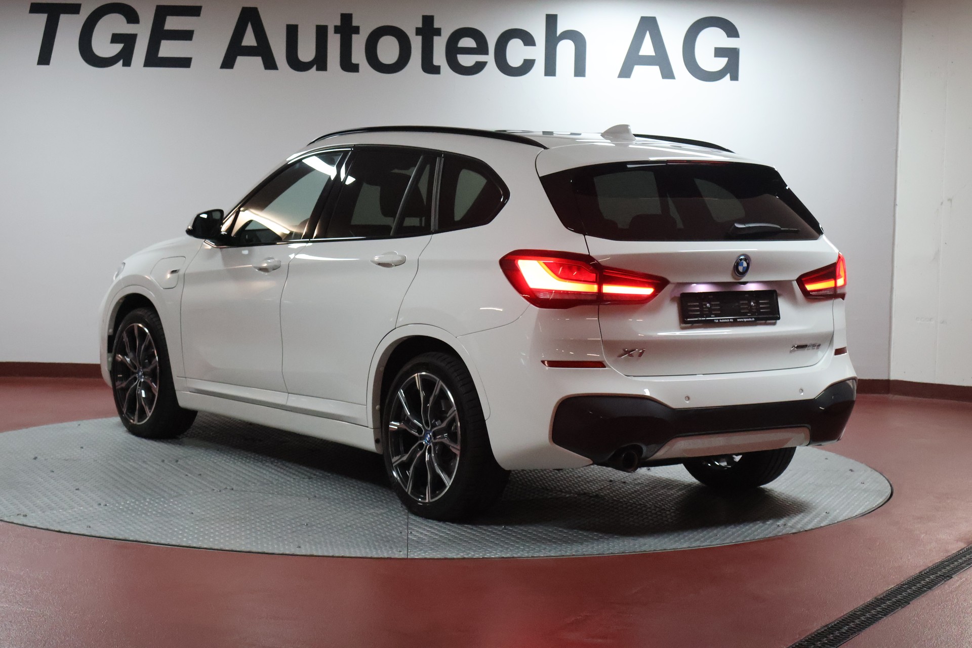 BMW X1 xDrive 25e M Sport Steptronic-image-18