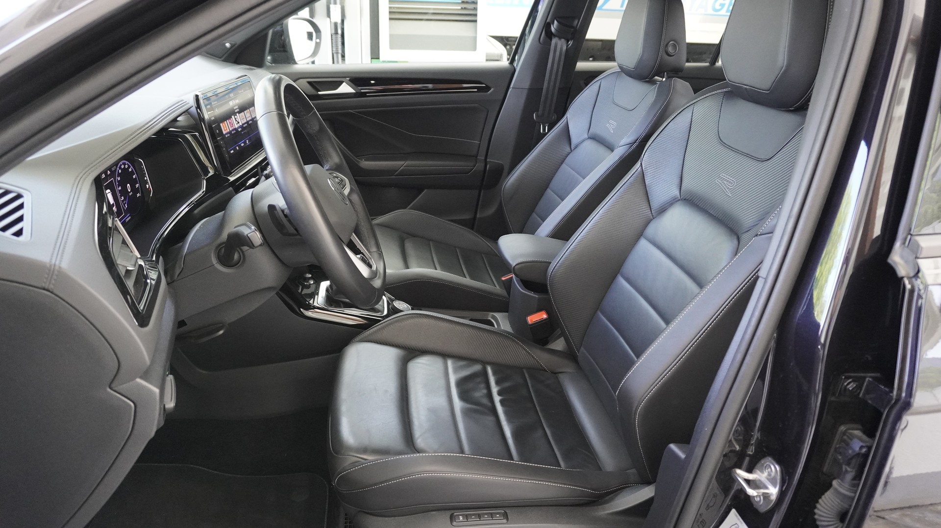 VW T-Roc 2.0 TSI R-Line DSG 4Motion-showroom-element-1