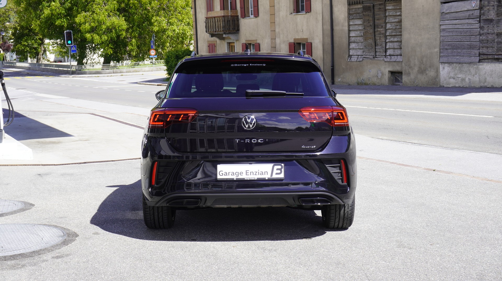 VW T-Roc 2.0 TSI R-Line DSG 4Motion-image-8