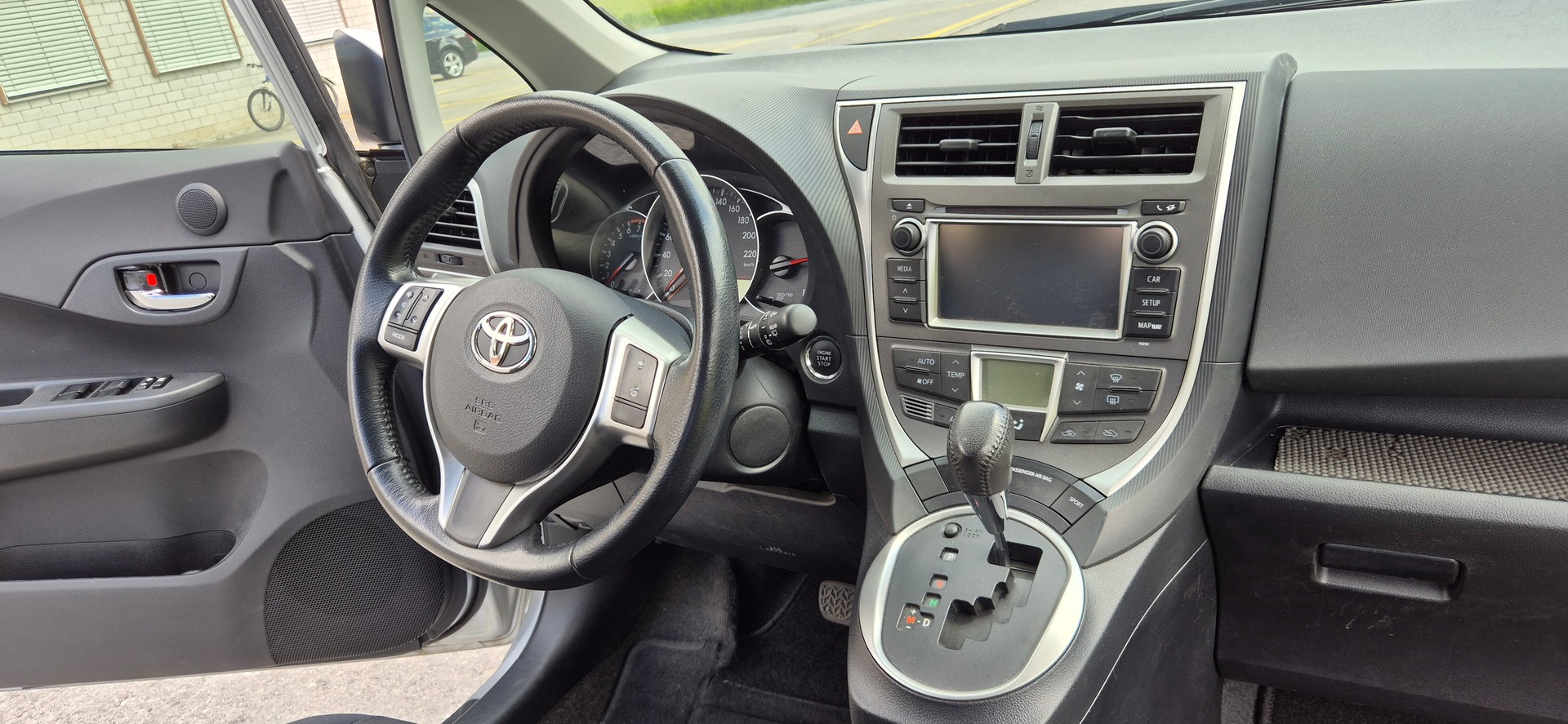 TOYOTA 1.33 VVT-i Linea Sol MdS-image-13