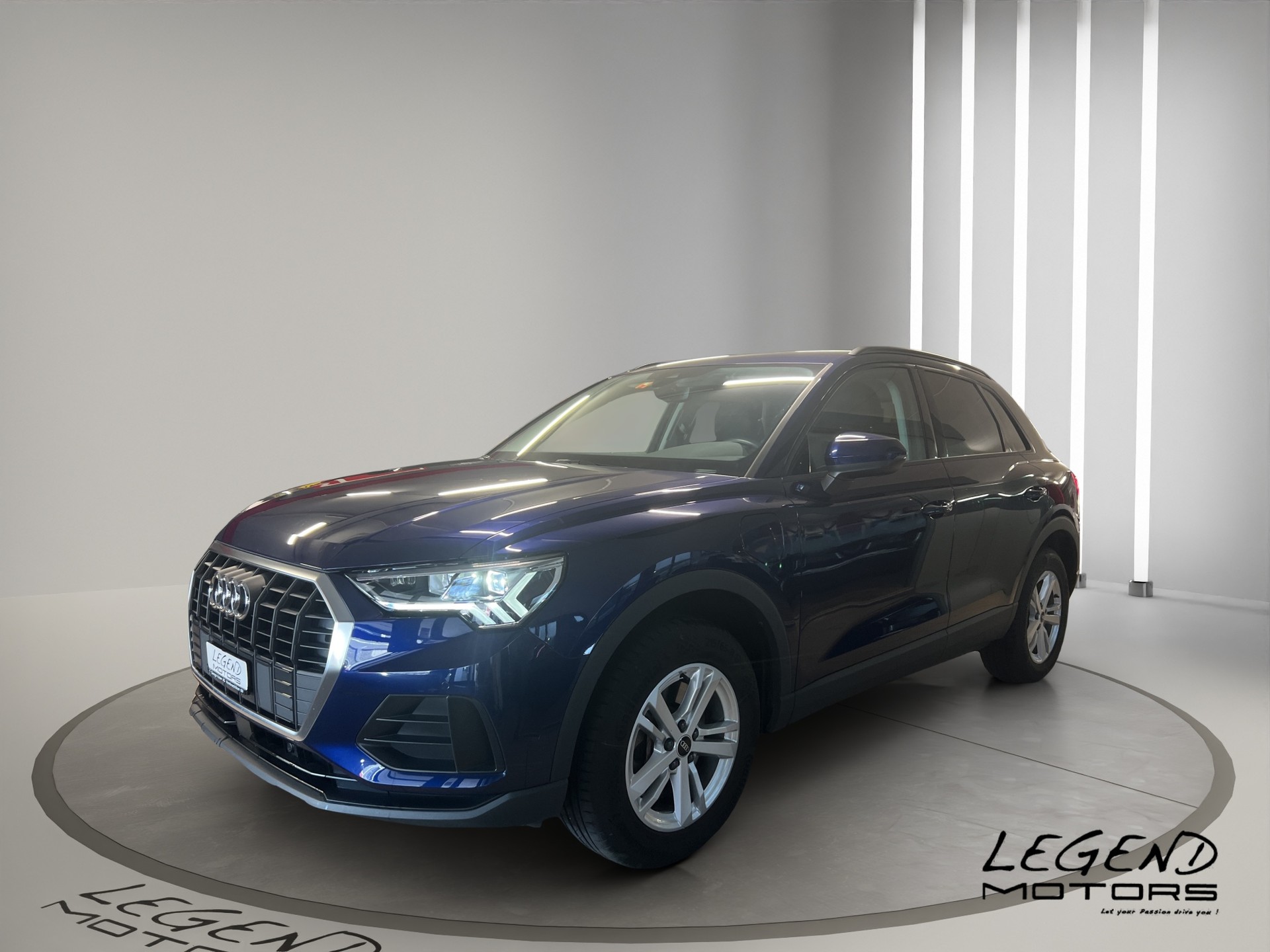AUDI Q3 45 TFSI e S-tronic LEASING à partir de CHF 399.-/mois-showroom-element-2