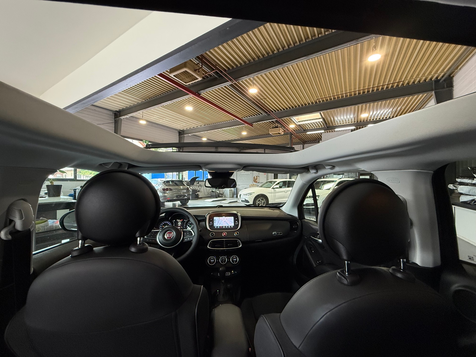 FIAT 500X 1.5 Hybrid Soft Top Sport DCT-image-9