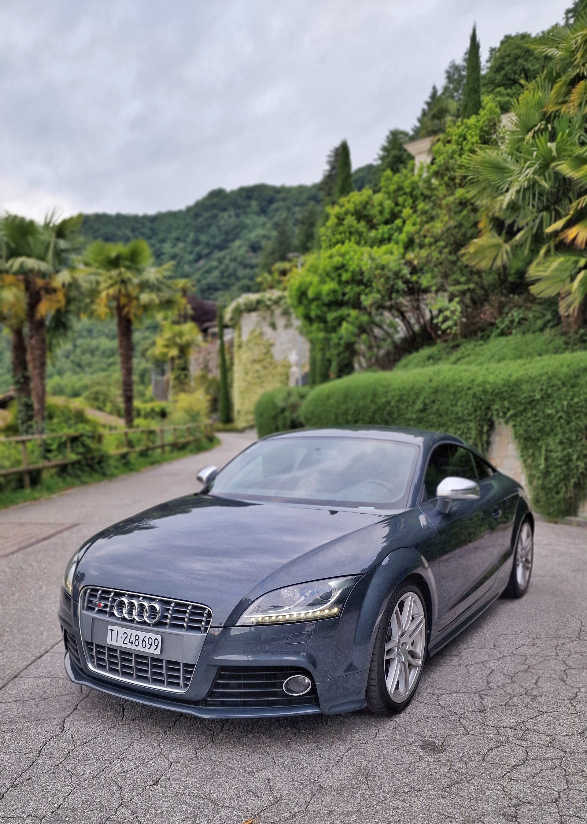 AUDI 2.0 TFSI quattro