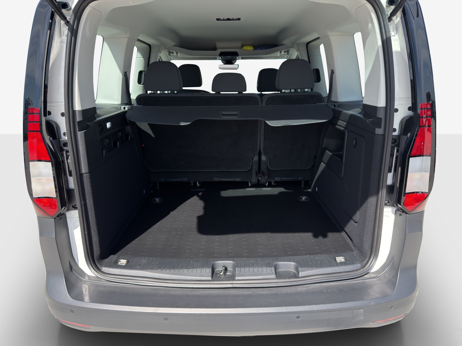 VW Caddy 2.0 TDI 4Motion-image-12