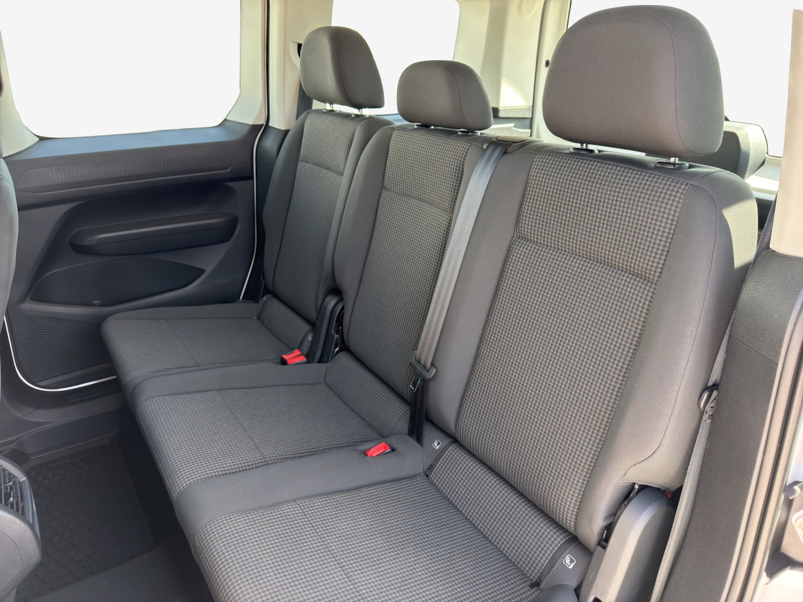 VW Caddy 2.0 TDI 4Motion-image-11