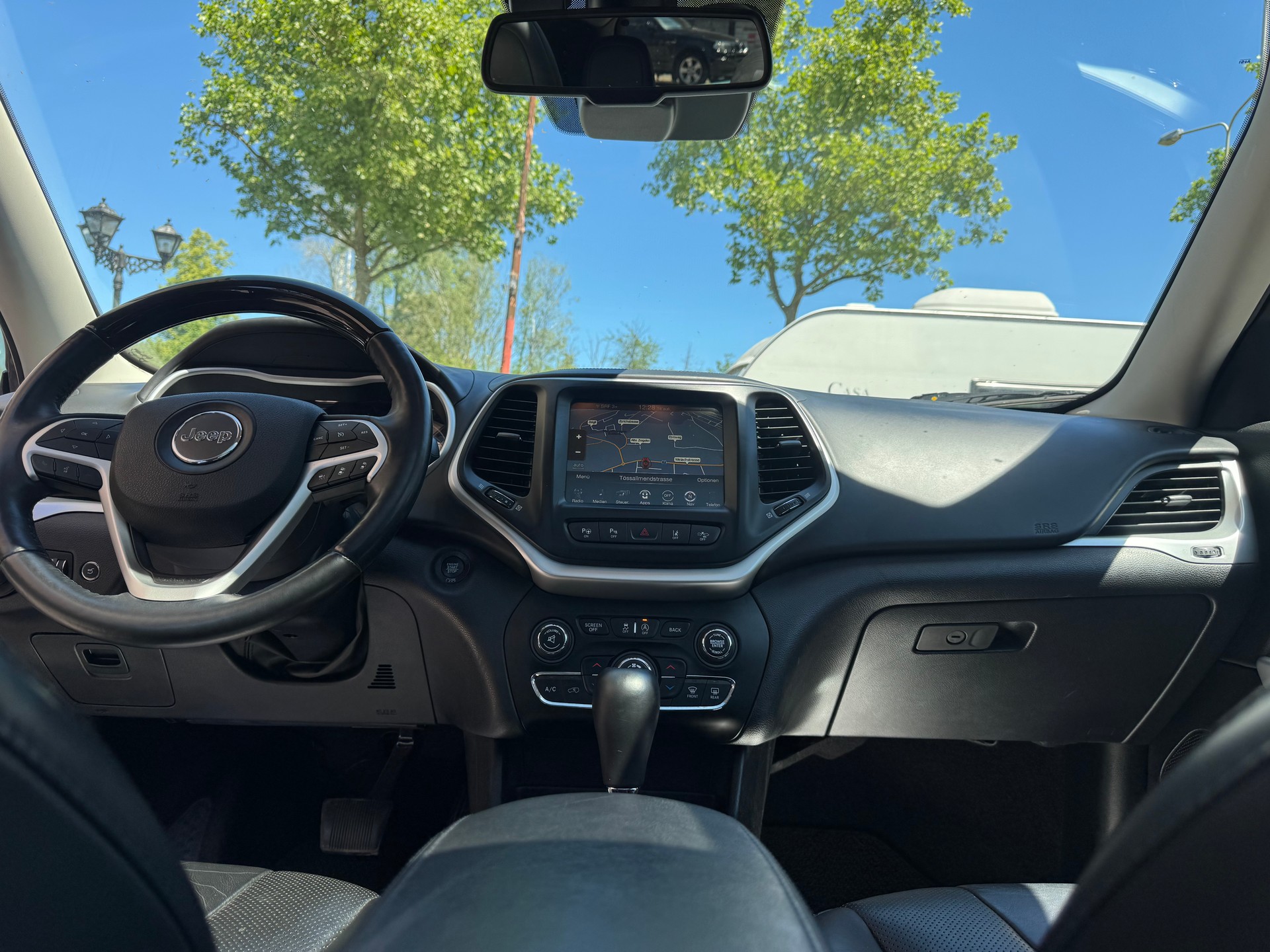 JEEP Cherokee 2.2TD Overland AWD 9ATX-image-9