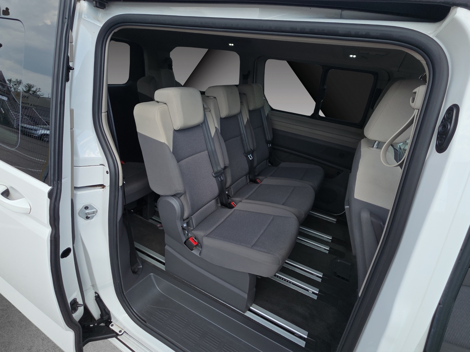 VW Multivan 2.0 TDI DSG Lang-image-17