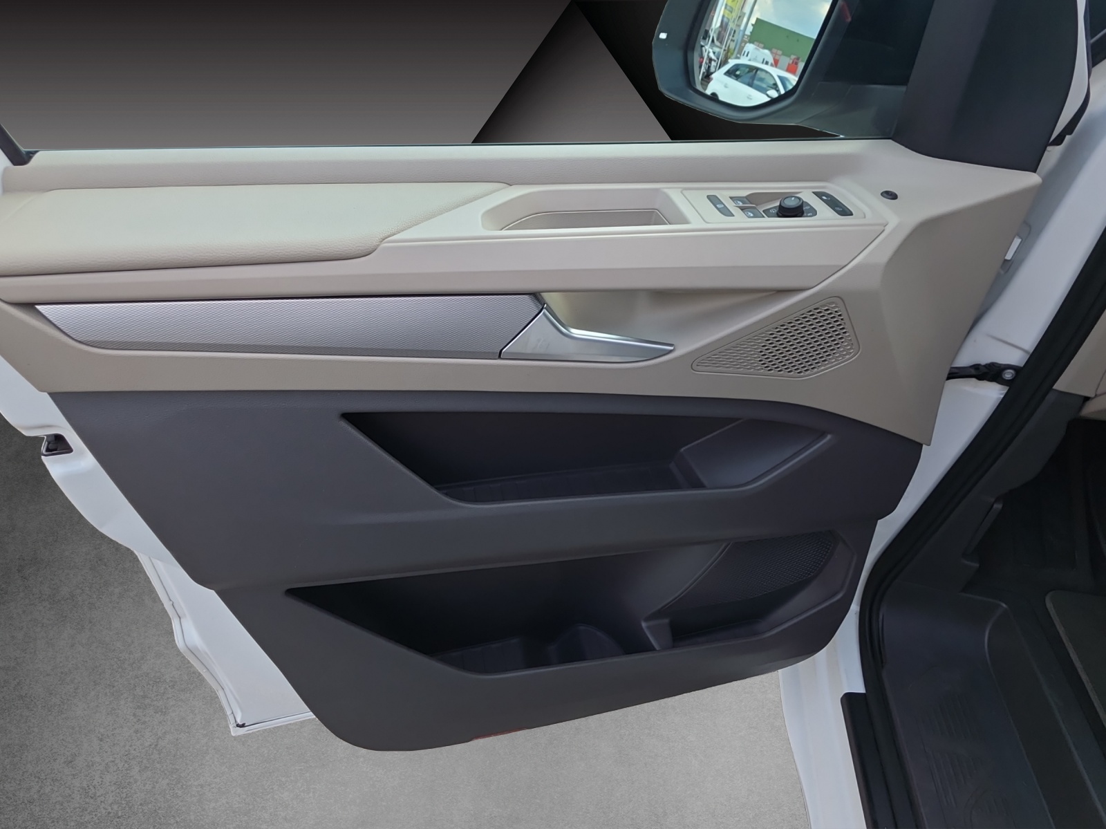 VW Multivan 2.0 TDI DSG Lang-image-15