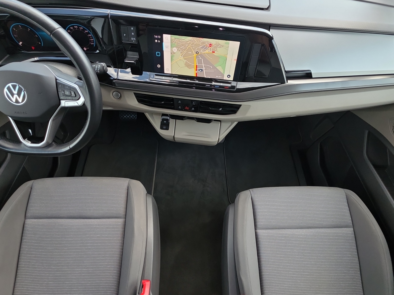 VW Multivan 2.0 TDI DSG Lang-image-11