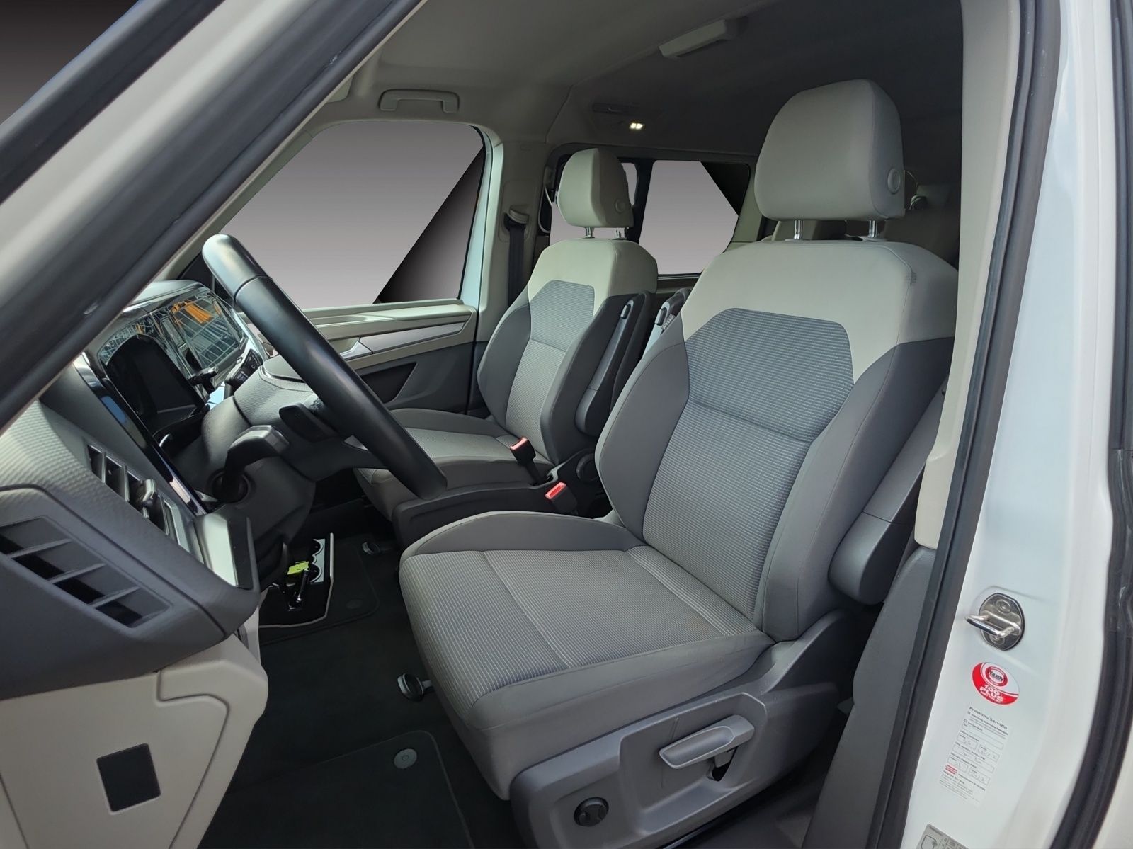 VW Multivan 2.0 TDI DSG Lang-image-14