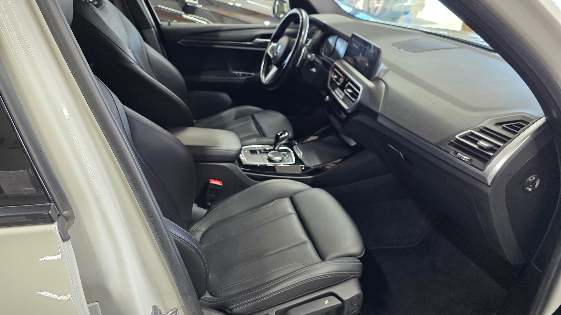 BMW X3 xDrive 48V 20d M Sport Edition Steptronic-image-9