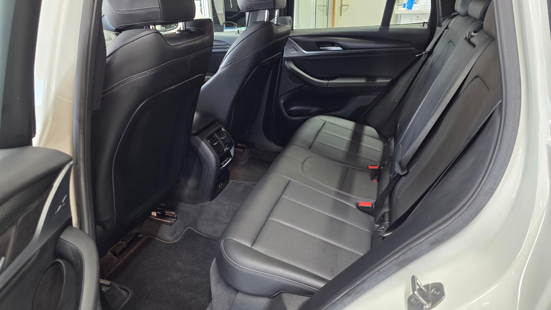 BMW X3 xDrive 48V 20d M Sport Edition Steptronic-image-8