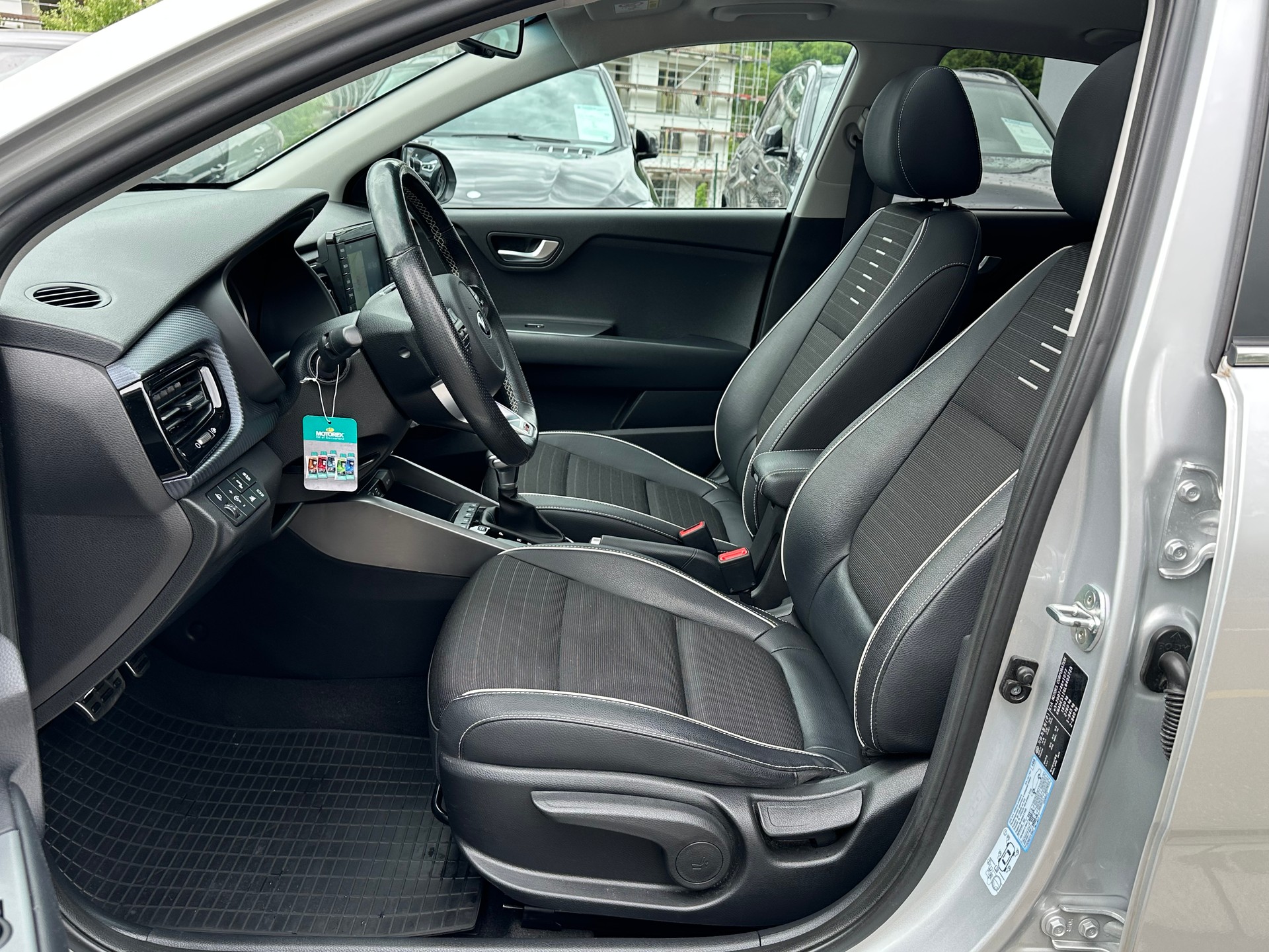 KIA Rio 1.0 T-GDi GT Line DCT-image-9