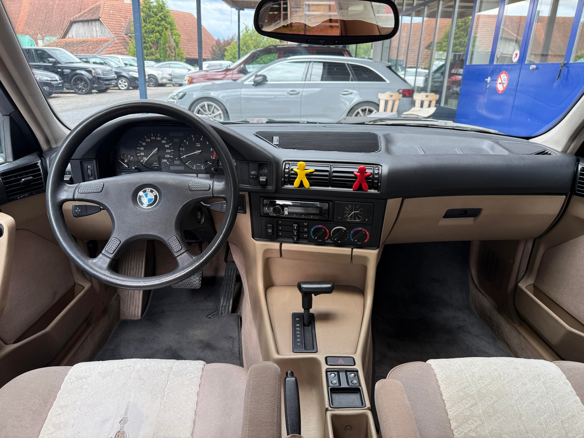 BMW 525i A-image-5