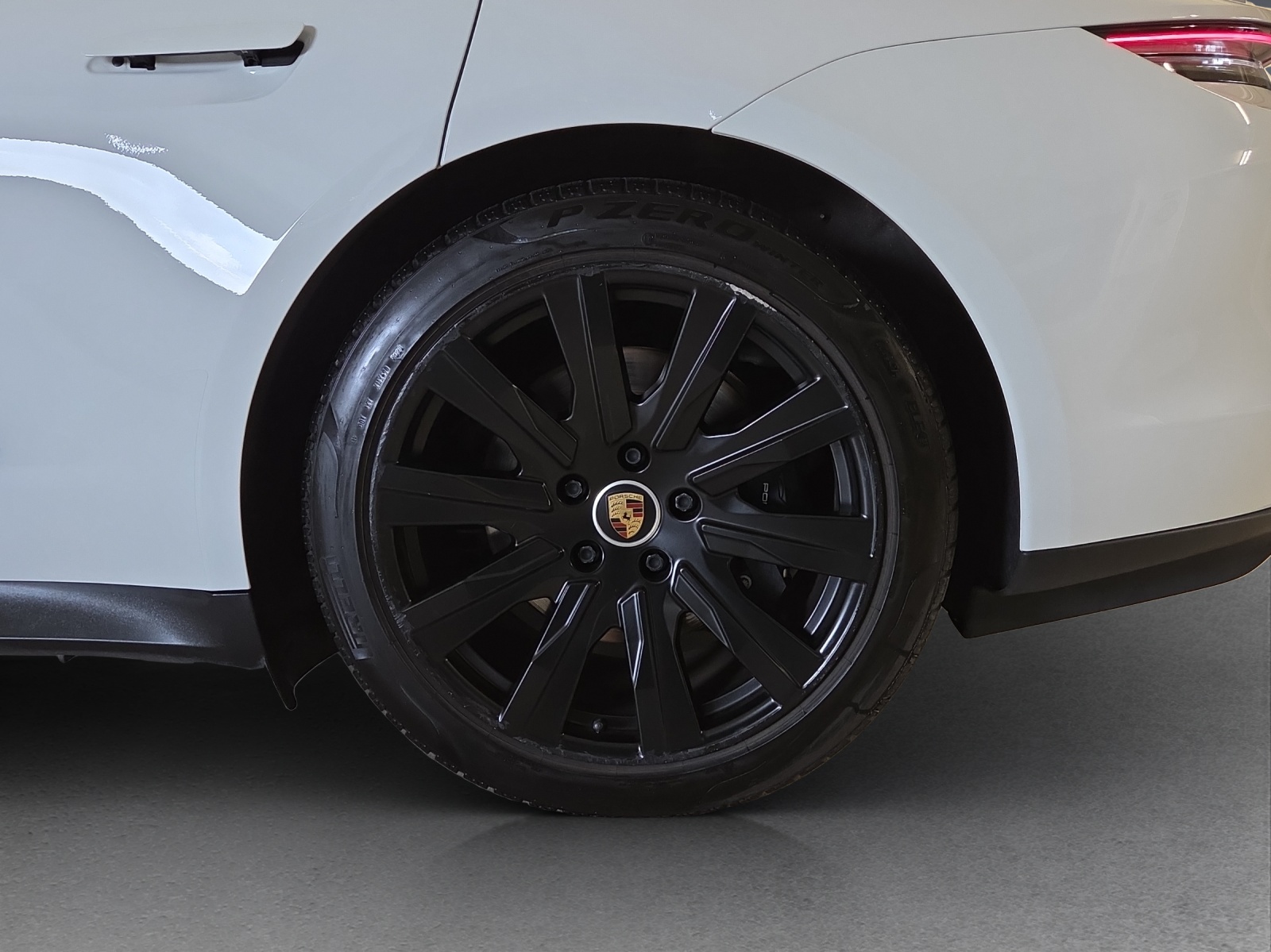 PORSCHE Taycan ST Perf. Bat.Plus-image-5