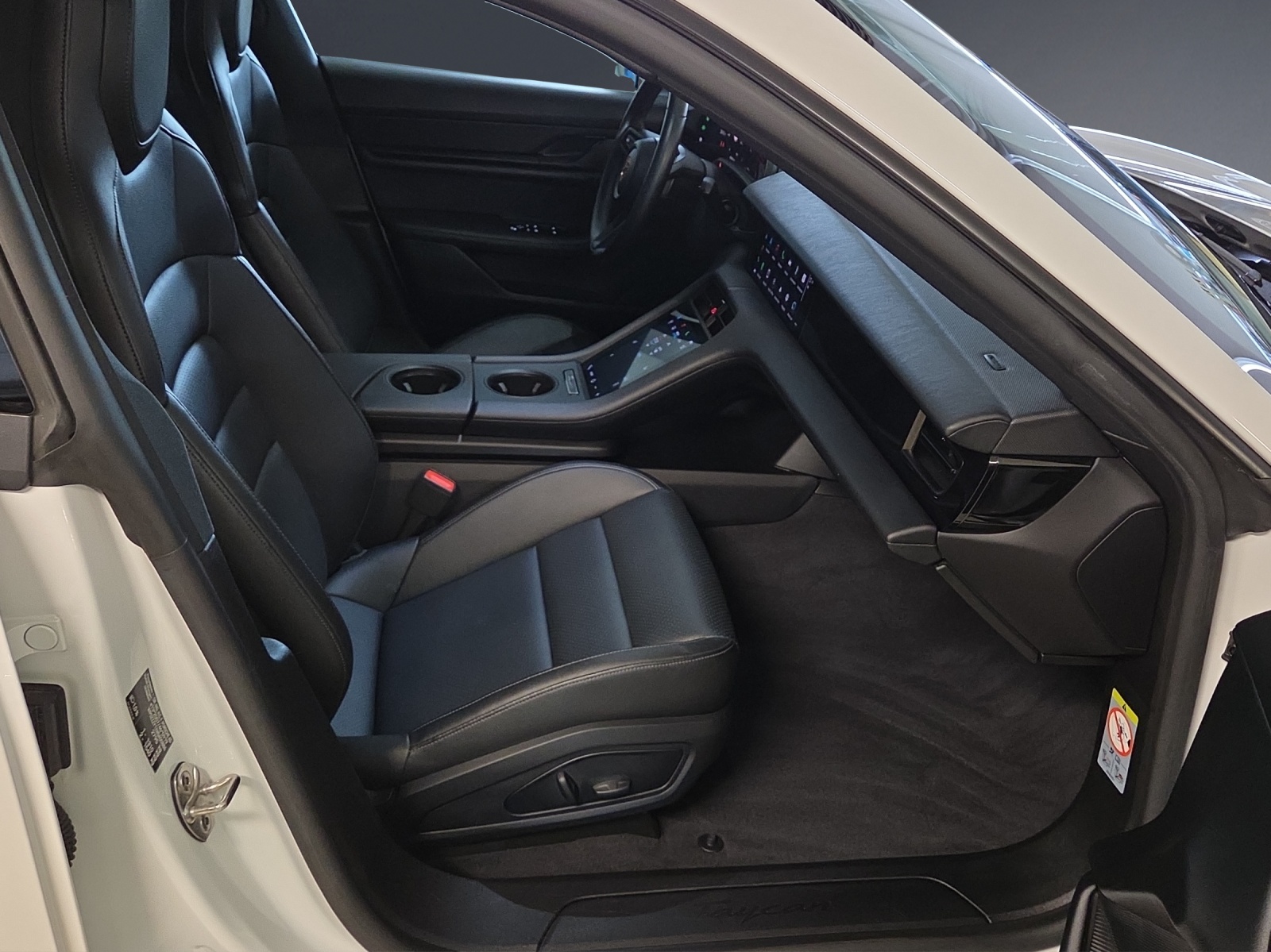 PORSCHE Taycan ST Perf. Bat.Plus-image-9