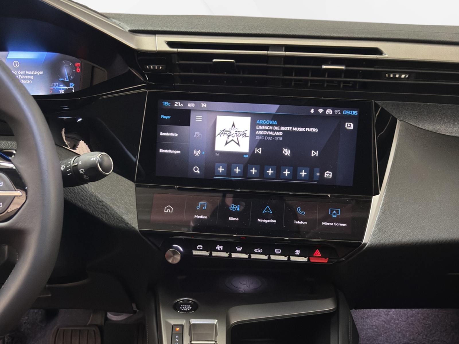 PEUGEOT 308 SW 1.2 PureTech Allure-image-11