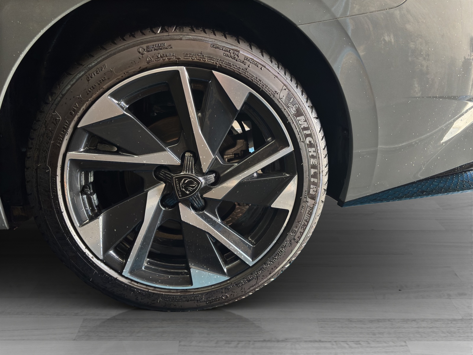 PEUGEOT 308 SW 1.2 PureTech Allure-image-21