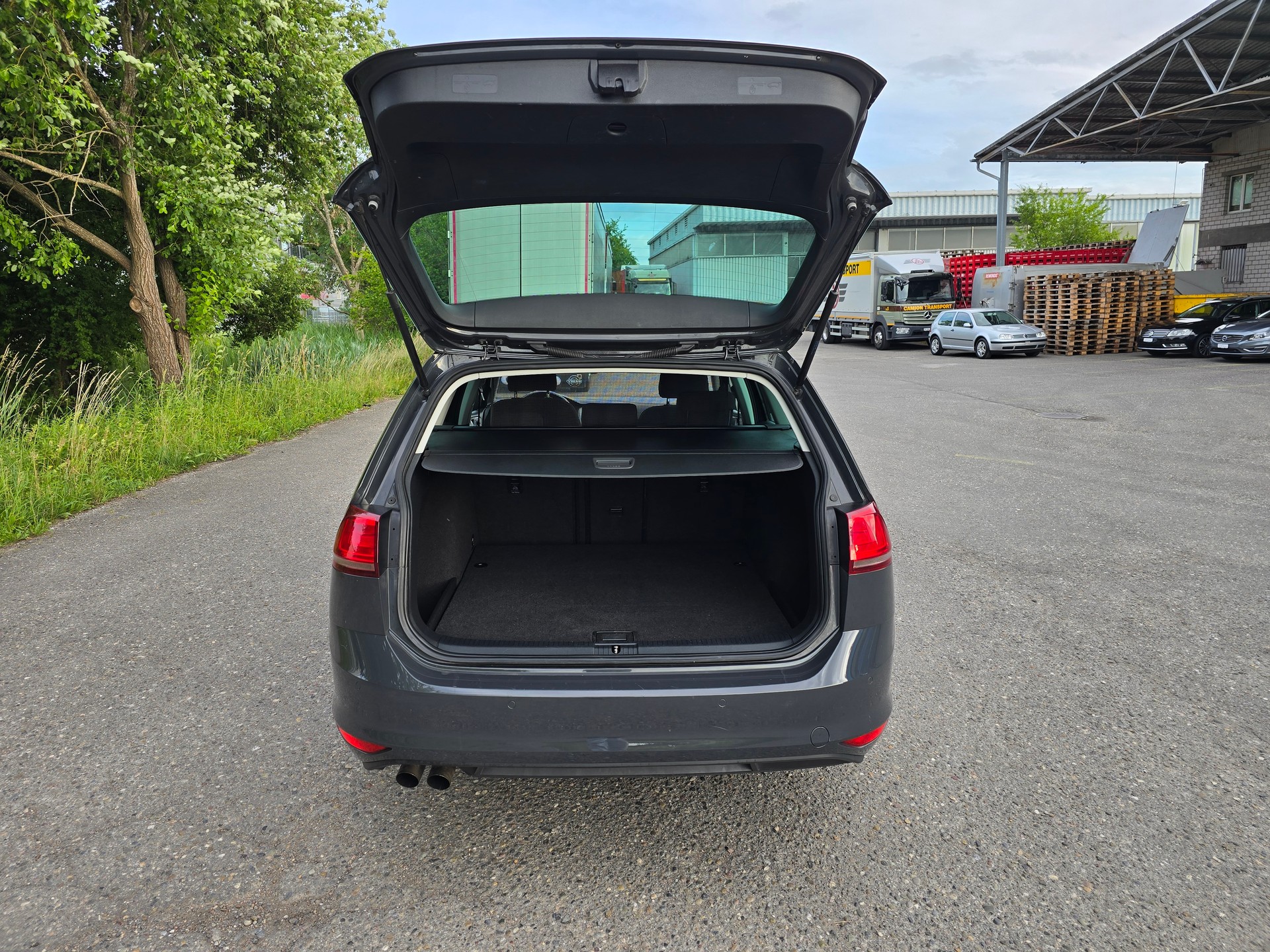 VW Golf Variant 1.4 TSI Lounge-image-6