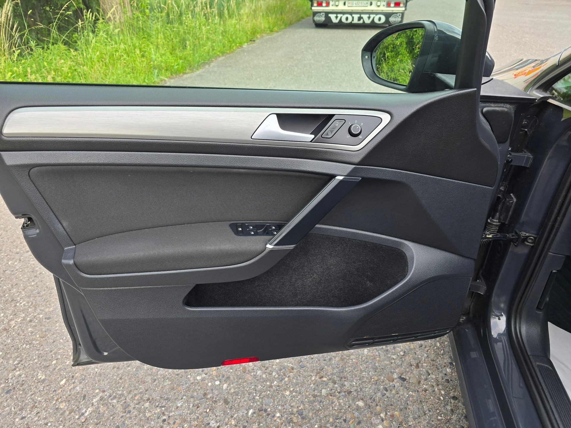 VW Golf Variant 1.4 TSI Lounge-image-11