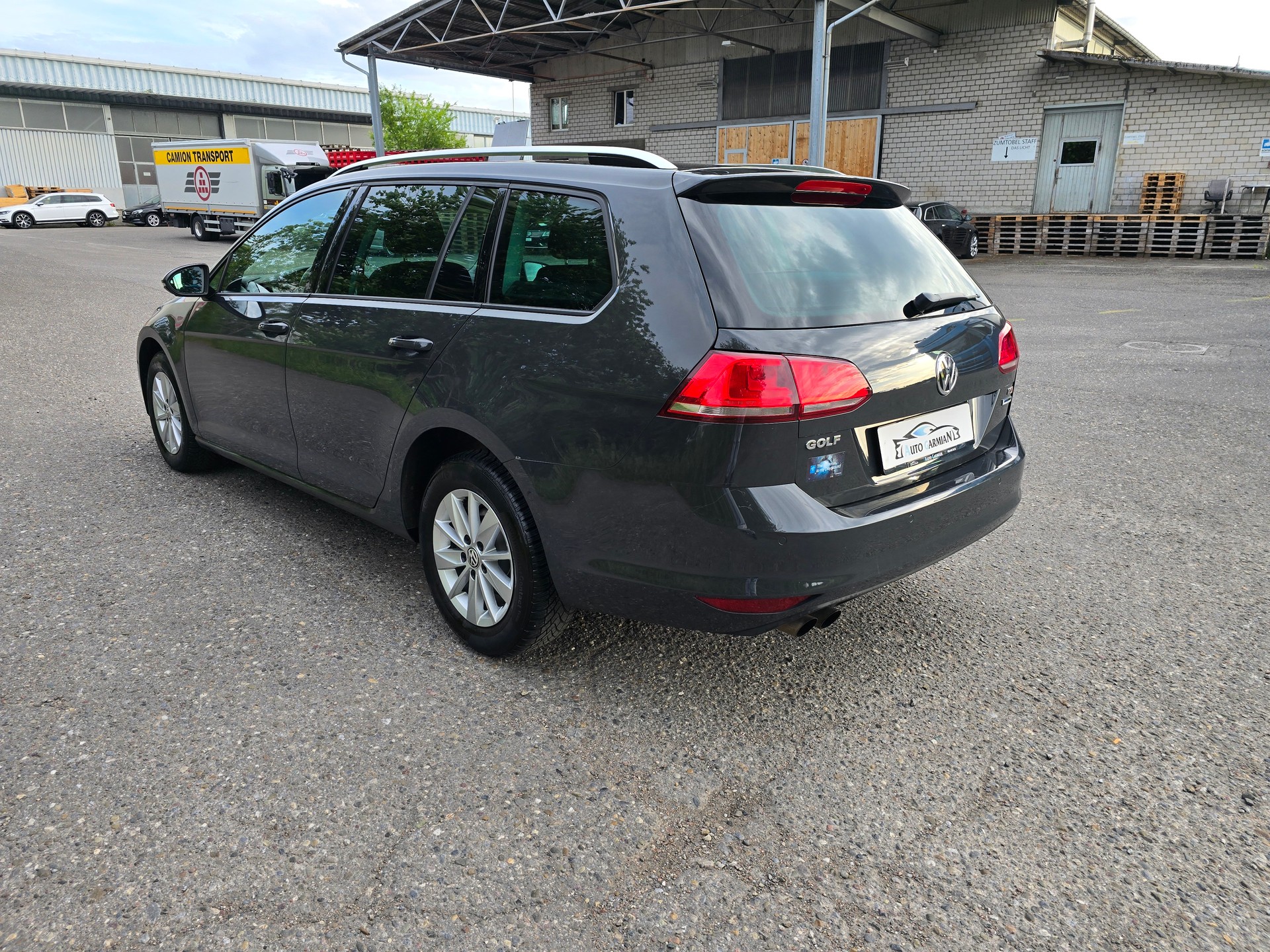 VW Golf Variant 1.4 TSI Lounge-image-5