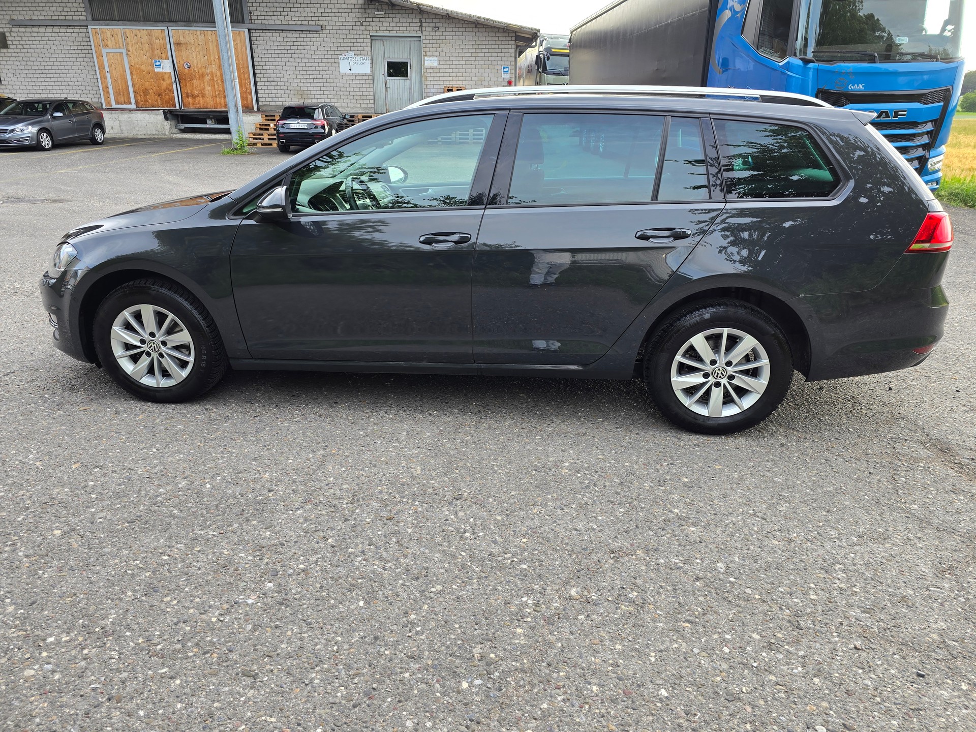 VW Golf Variant 1.4 TSI Lounge-image-8