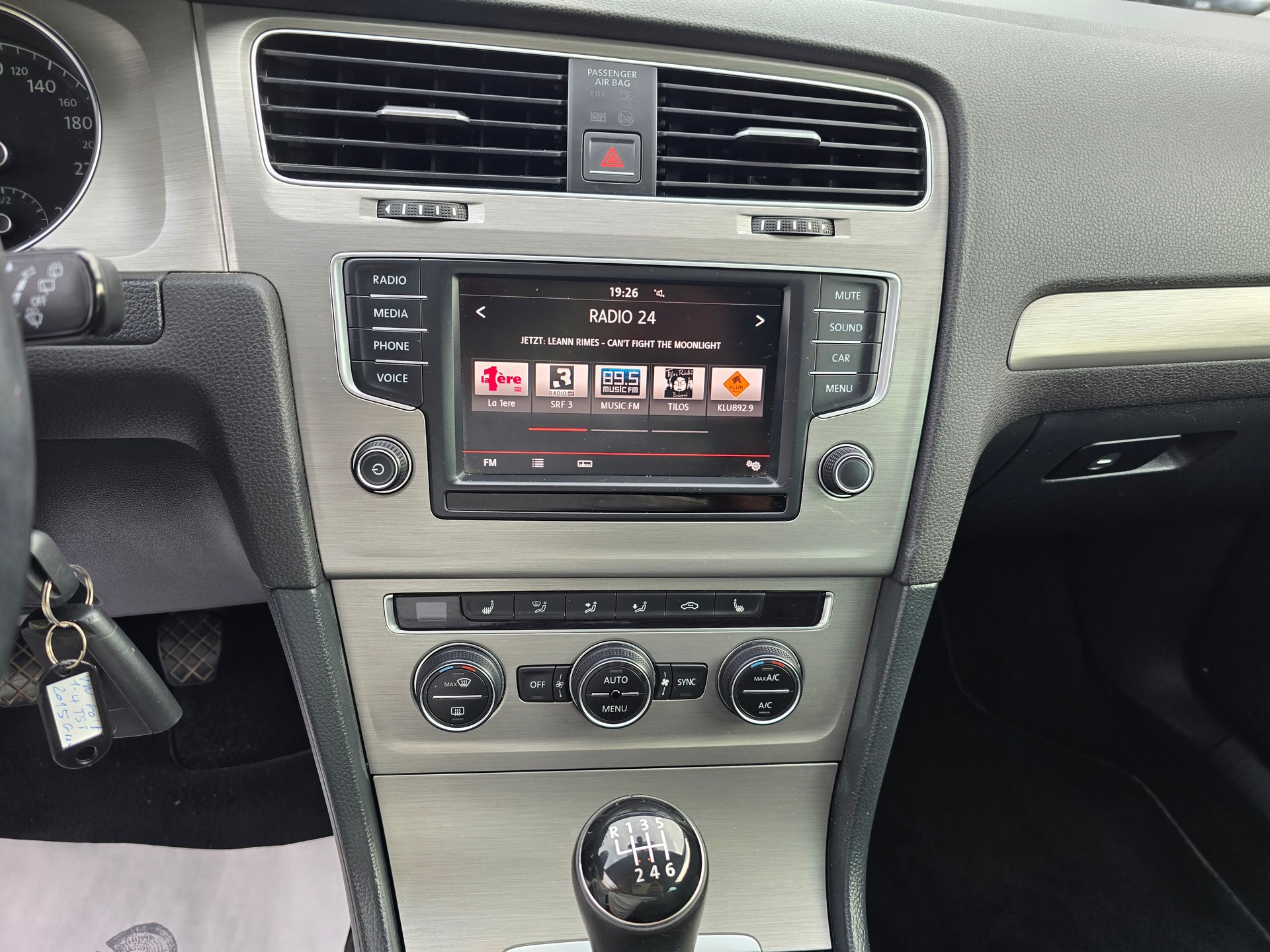 VW Golf Variant 1.4 TSI Lounge-image-15