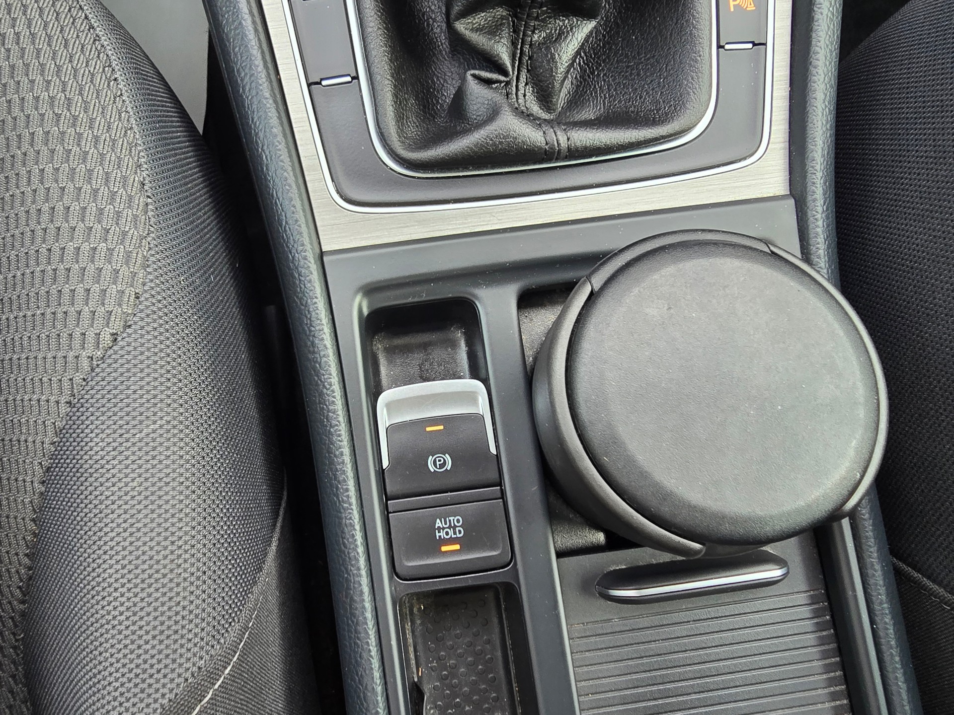VW Golf Variant 1.4 TSI Lounge-image-21