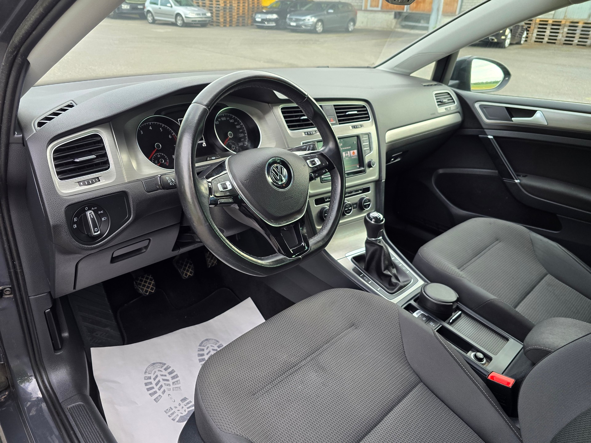 VW Golf Variant 1.4 TSI Lounge-image-10