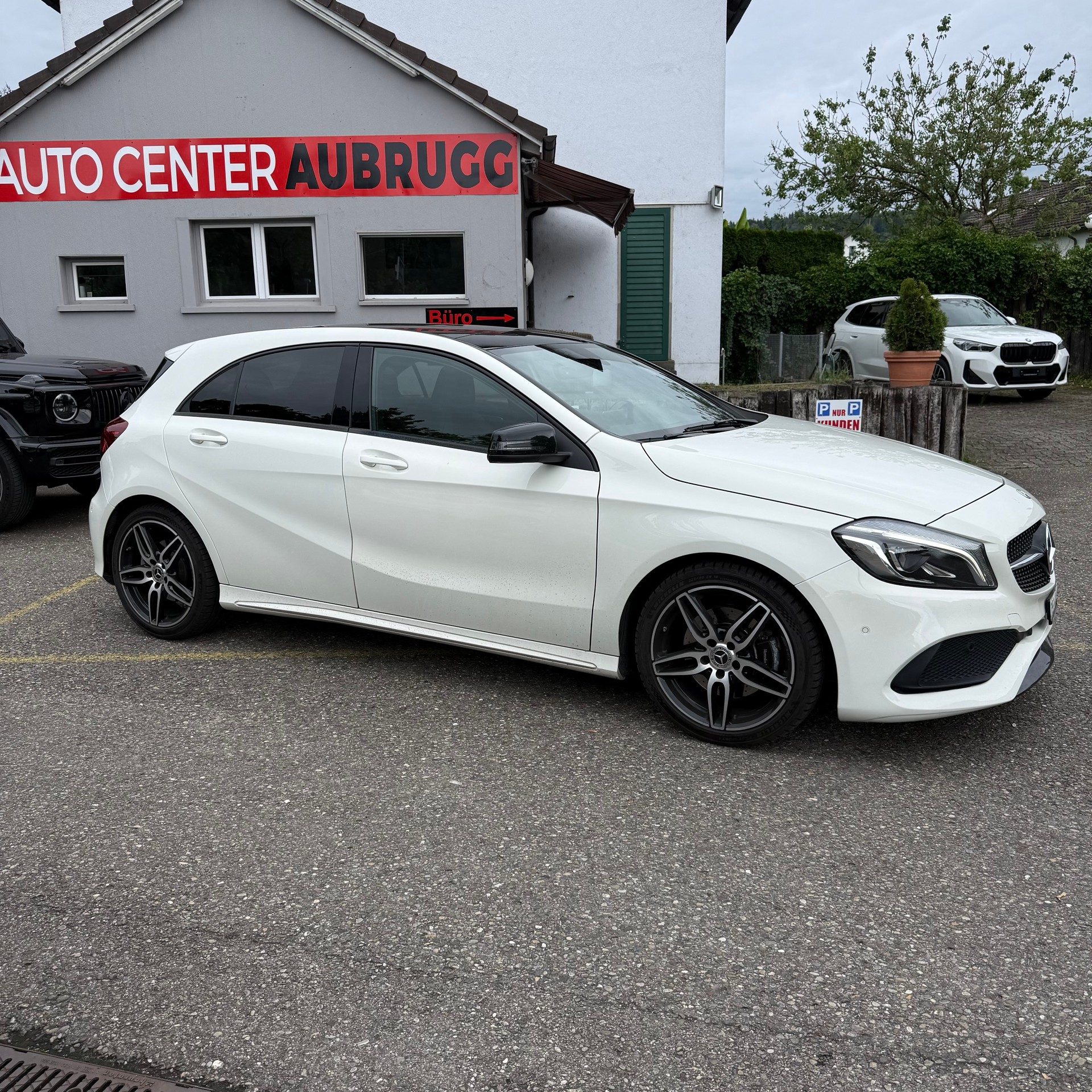 MERCEDES-BENZ A 250 AMG Line 7G-DCT *PANORAMA-DACH*-showroom-element-1