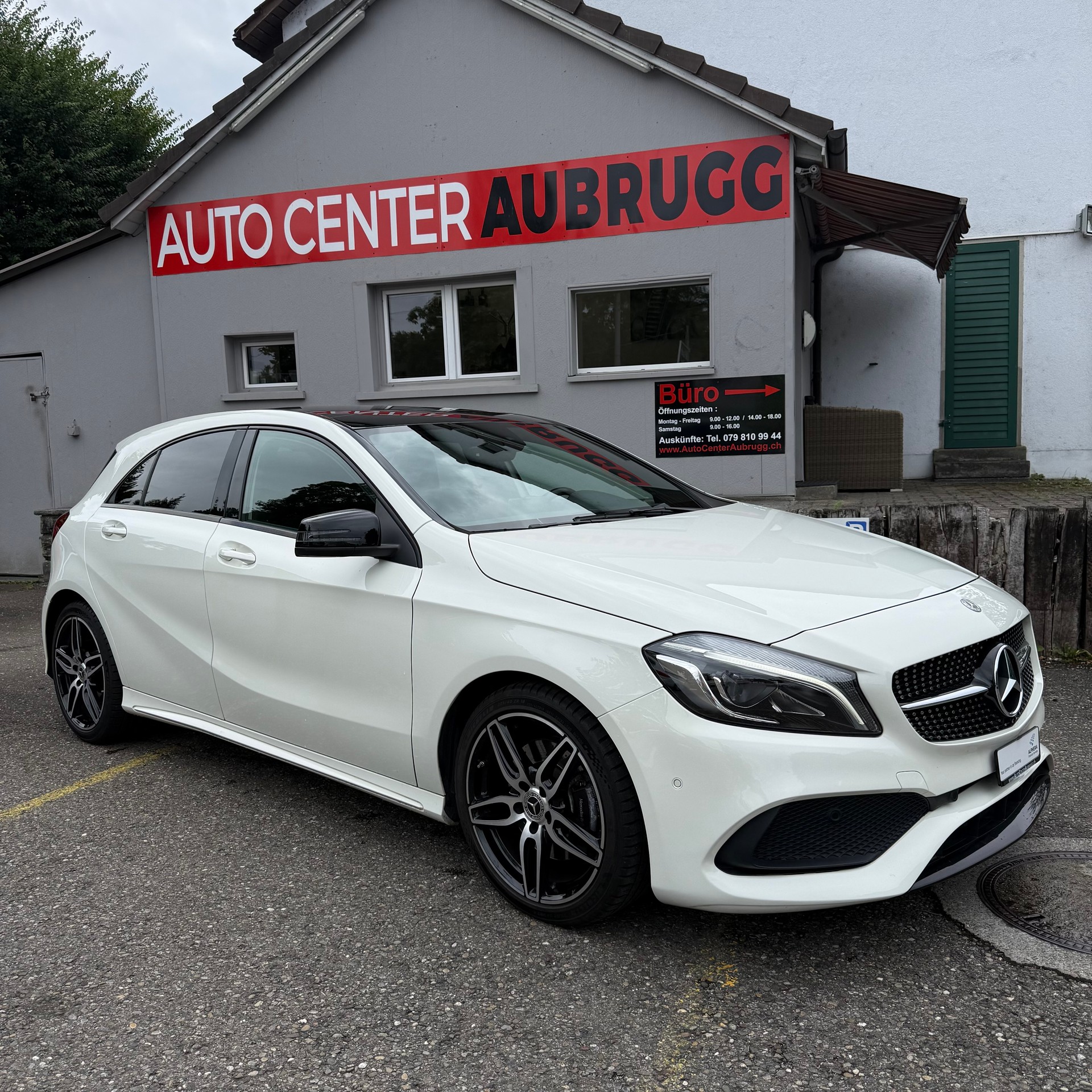 MERCEDES-BENZ A 250 AMG Line 7G-DCT *PANORAMA-DACH*-image-0