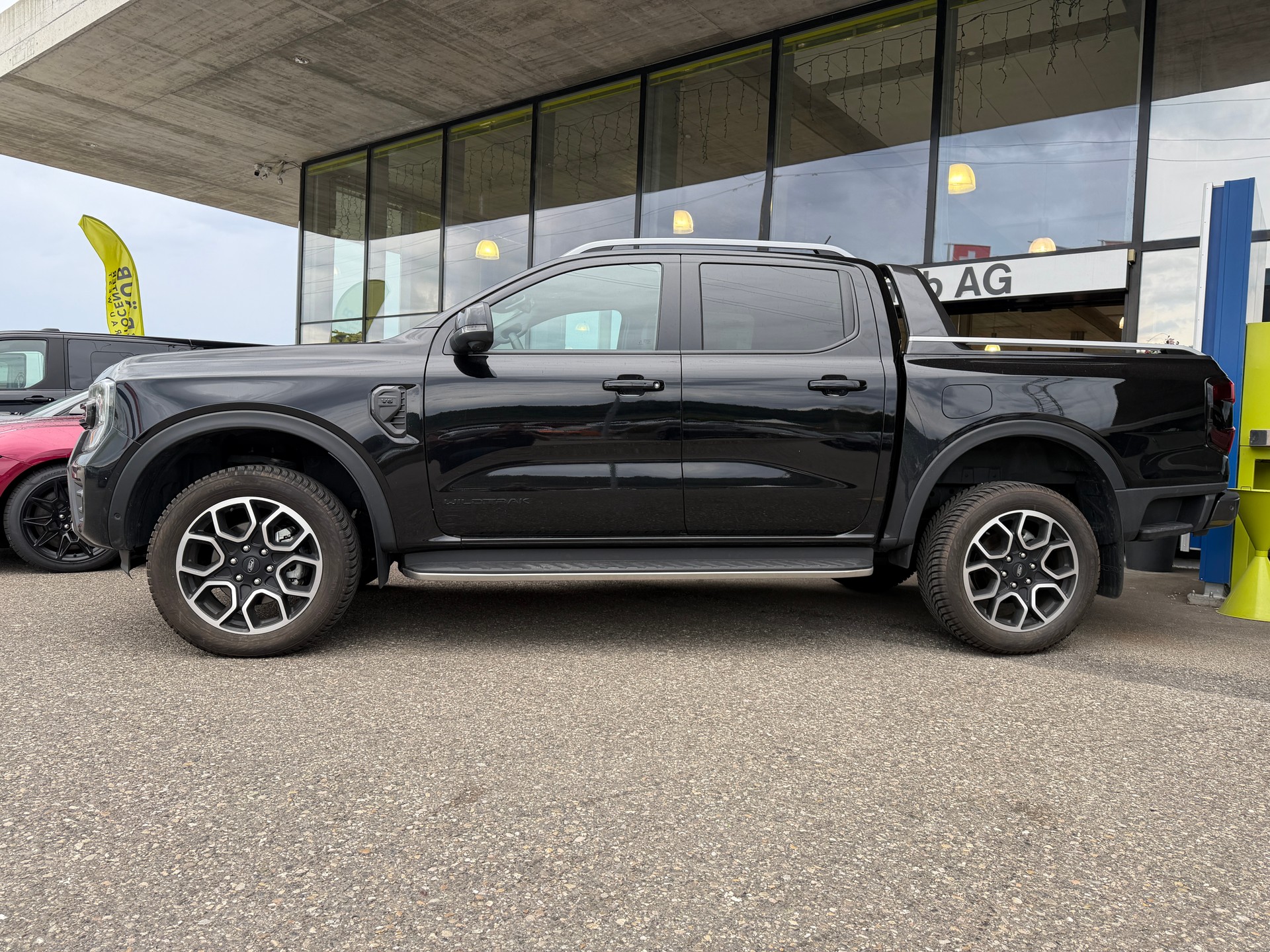 FORD Ranger Wildtrak 3.0 Eco Blue e-4WD Automat-showroom-element-3
