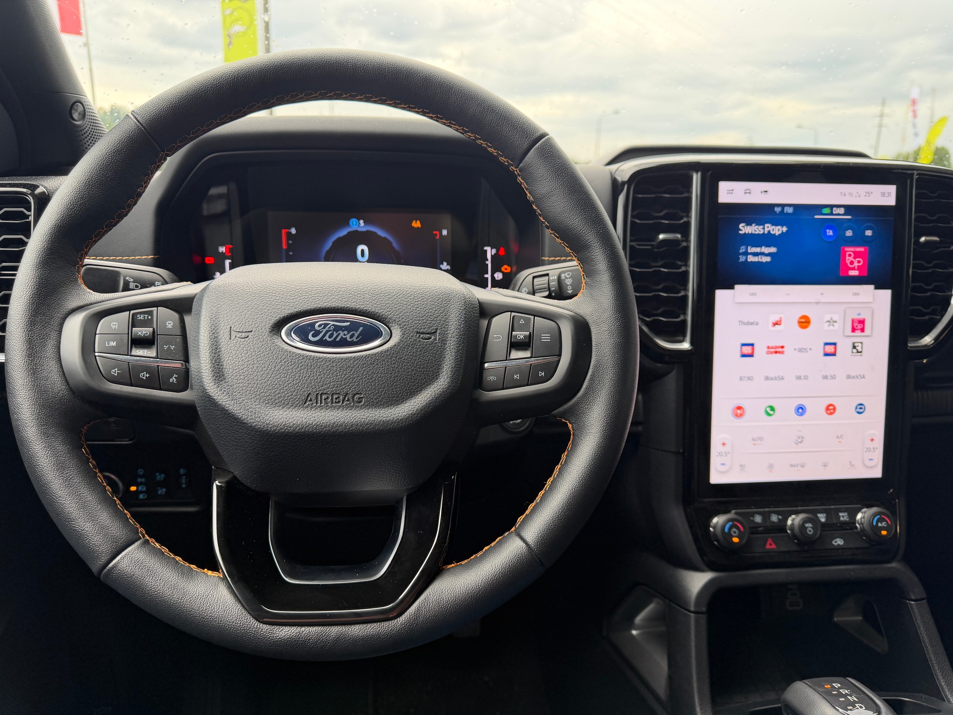 FORD Ranger Wildtrak 3.0 Eco Blue e-4WD Automat-image-8