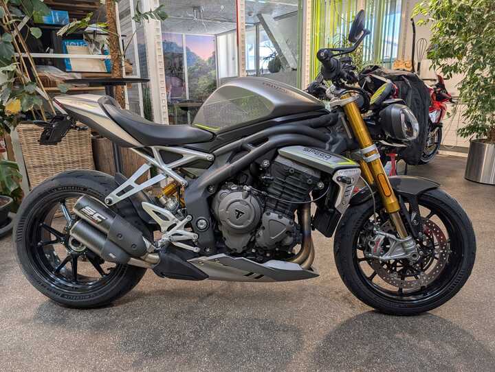 TRIUMPH Speed Triple RS-image-1