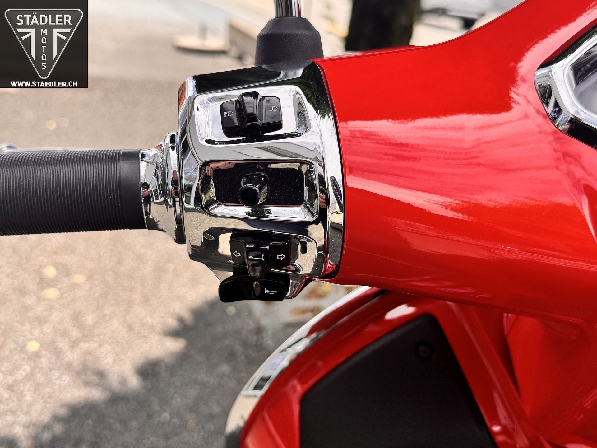 PIAGGIO Vespa GTS 300 Super ABS-image-9
