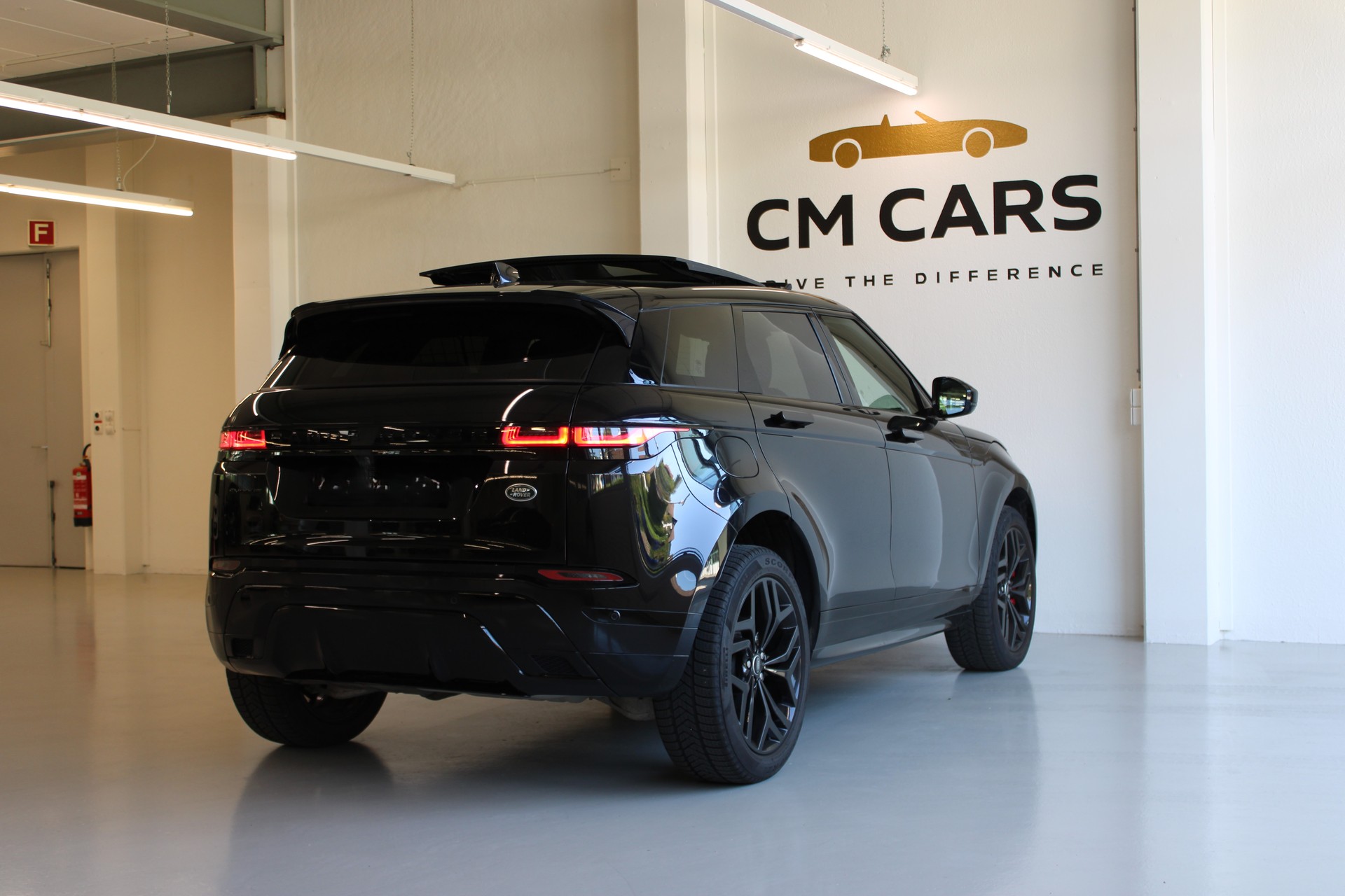 LAND ROVER Evoque R-Dynamic P 200 MHEV SE AT9-image-6